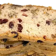 Nut and berry bread slices