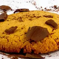 Chocolate chip cookie with chocolate shavings